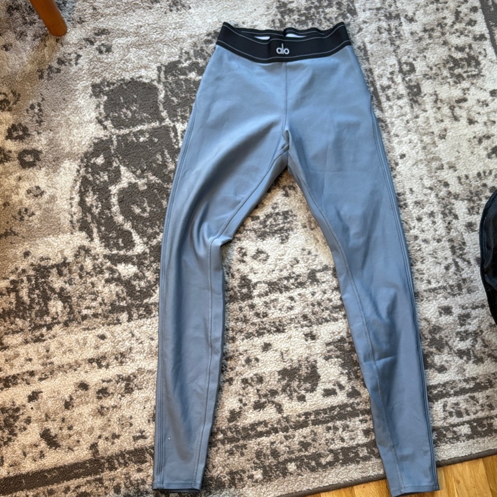 ALO Yoga Blue airlift leggings with Black Waistband
